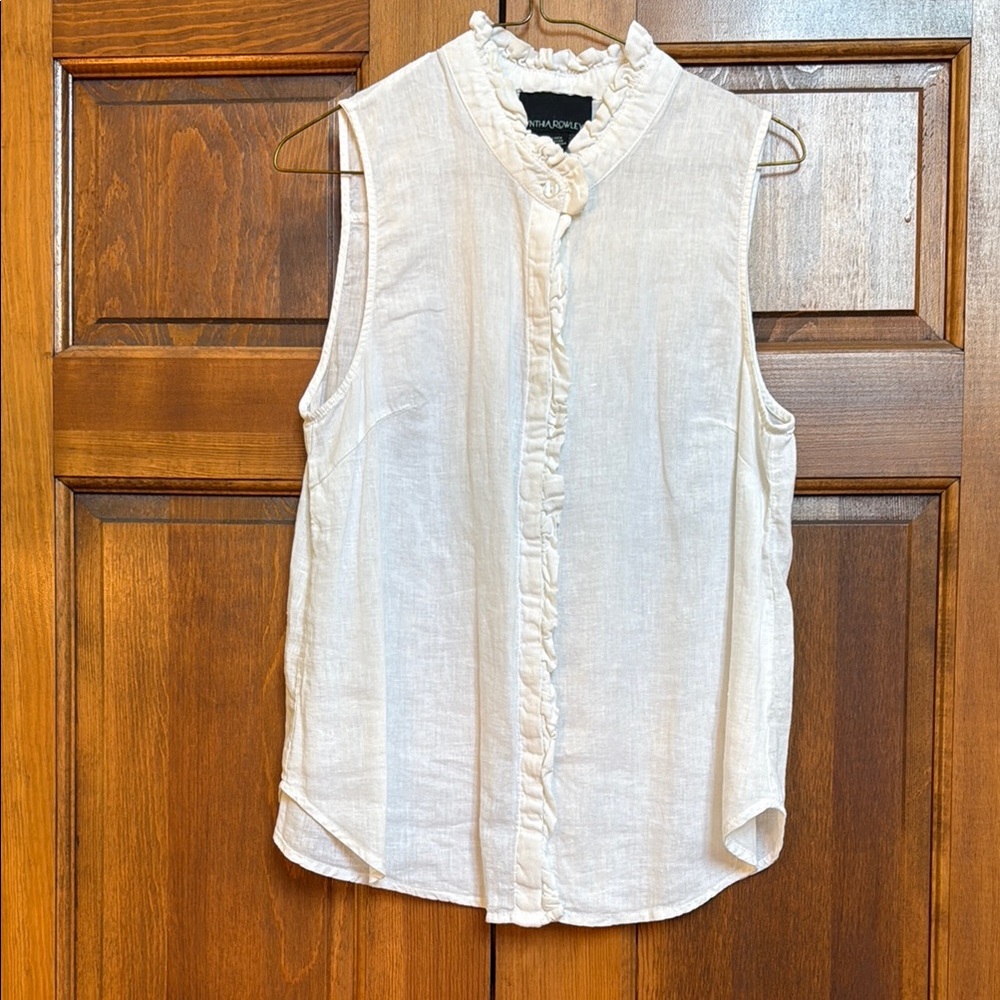 White Sleeveless linen blend button Down Top, Women's Size Small